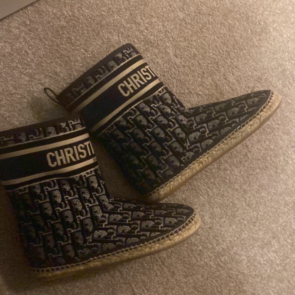 Wore a few times authentic